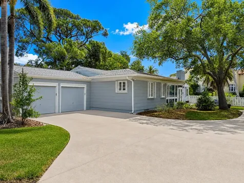 220 Lyndhurst Street Dunedin FL 34698