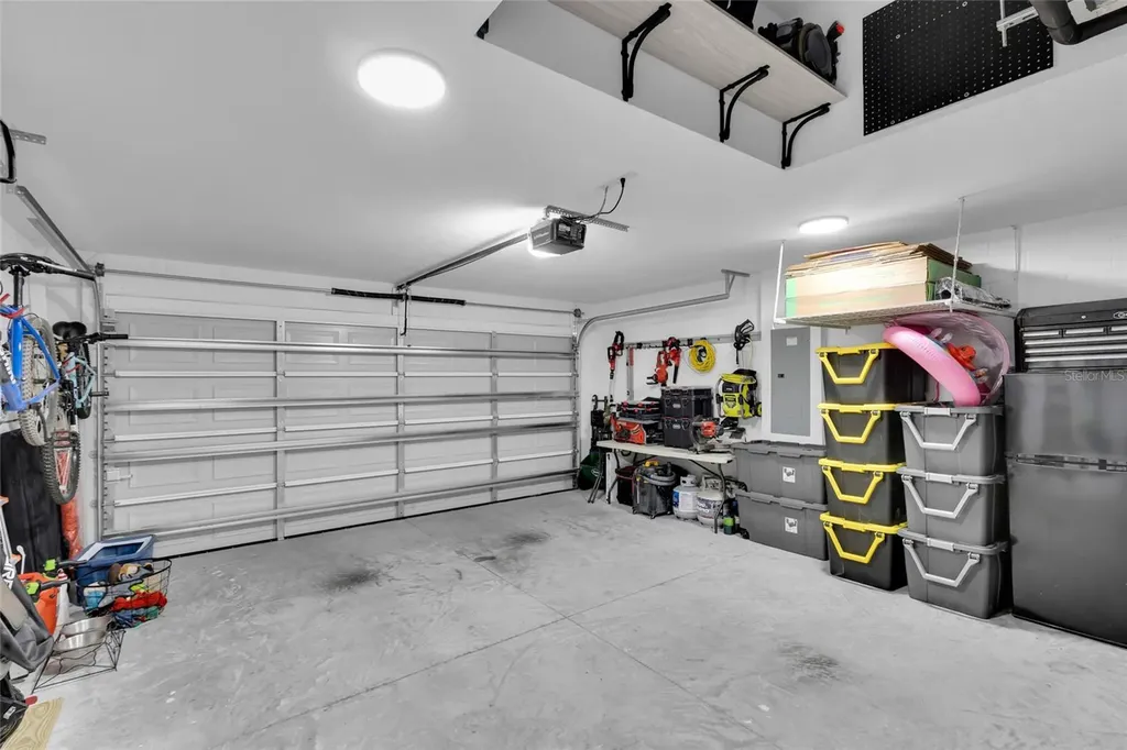 20 Malauka Circle Ocklawaha FL 32179