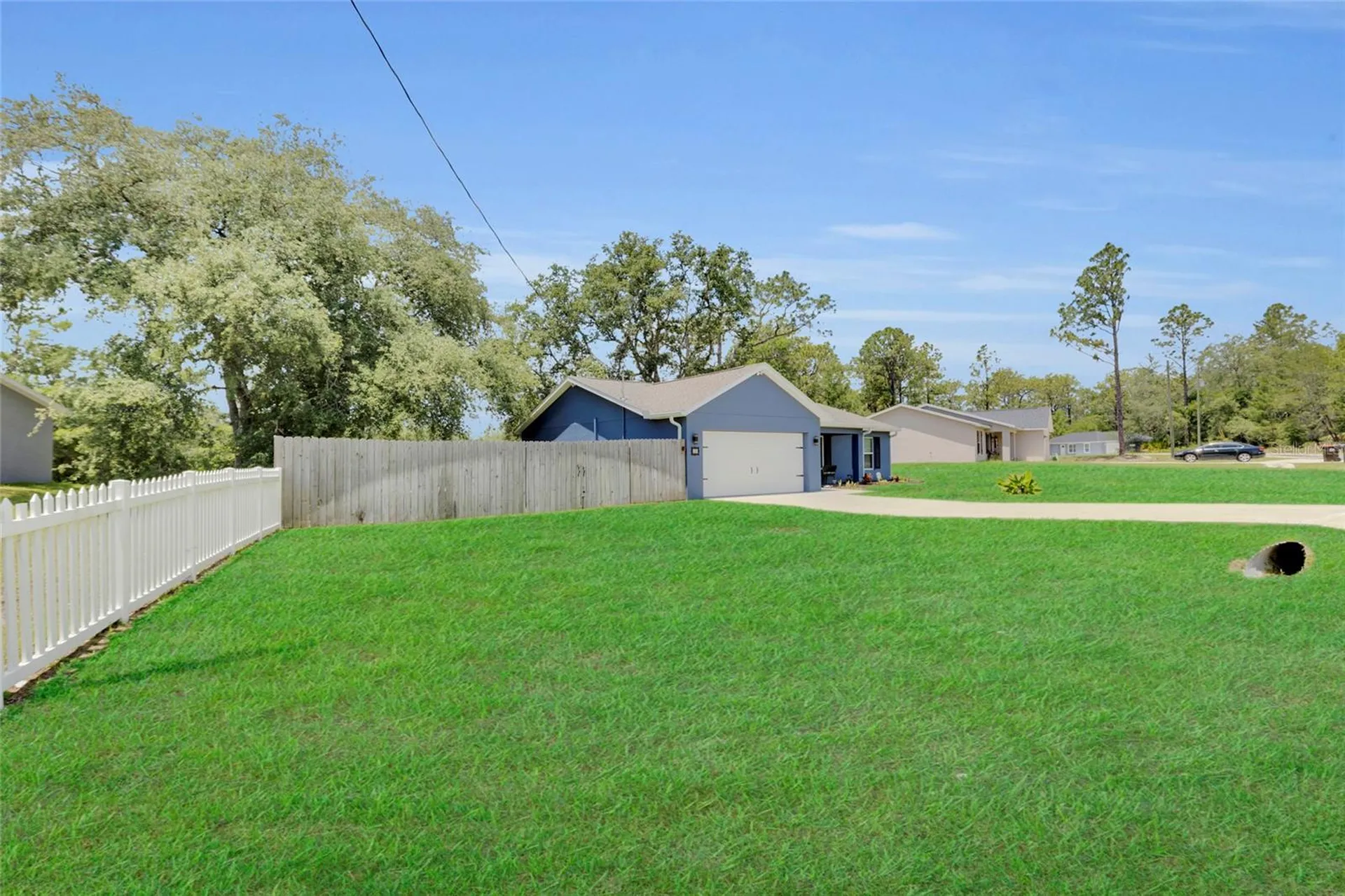 20 Malauka Circle Ocklawaha FL 32179