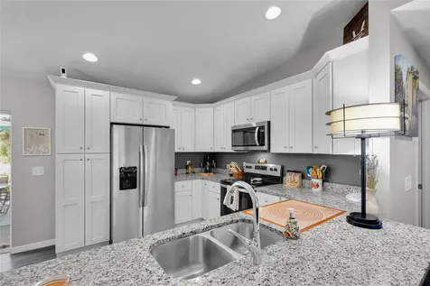 20 Malauka Circle Ocklawaha FL 32179