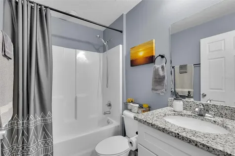 20 Malauka Circle Ocklawaha FL 32179
