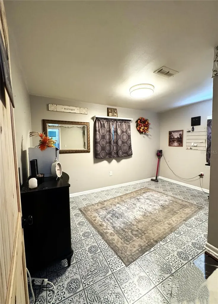 20707 Walnut Street Dunnellon FL 34431