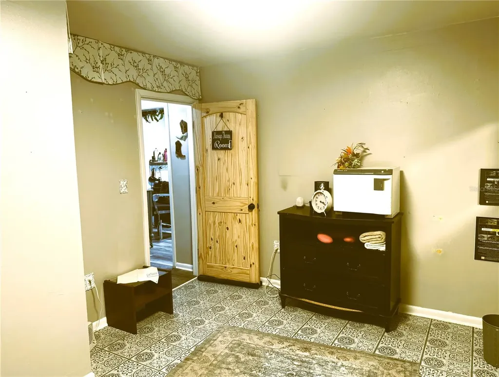 20707 Walnut Street Dunnellon FL 34431