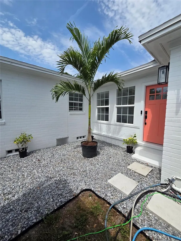 4016 9th Avenue N St Petersburg FL 33713