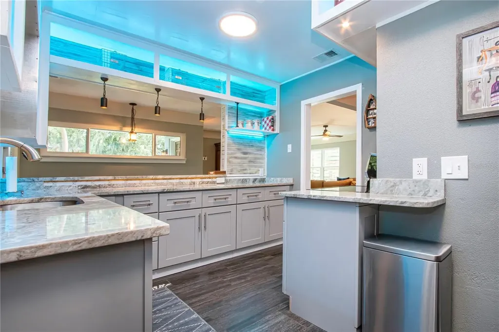 6109 Kracker Avenue Gibsonton FL 33534