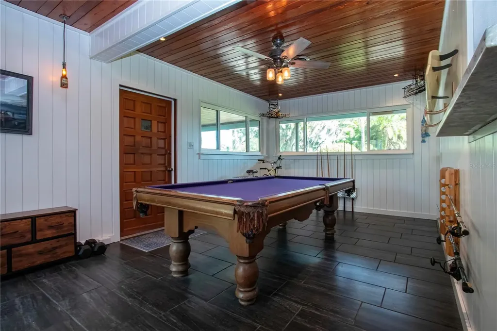 6109 Kracker Avenue Gibsonton FL 33534