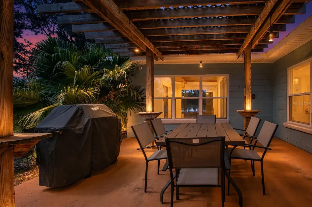 6109 Kracker Avenue Gibsonton FL 33534