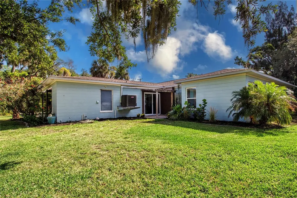 6109 Kracker Avenue Gibsonton FL 33534