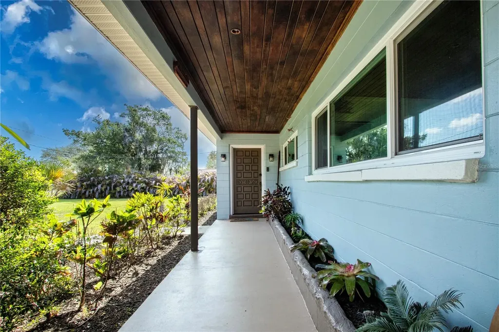 6109 Kracker Avenue Gibsonton FL 33534
