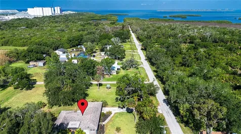 6109 Kracker Avenue Gibsonton FL 33534