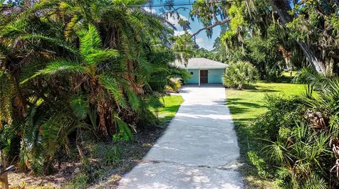 6109 Kracker Avenue Gibsonton FL 33534