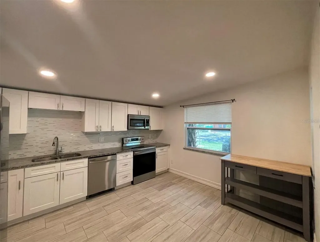 331 E 6th Street Oviedo FL 32766