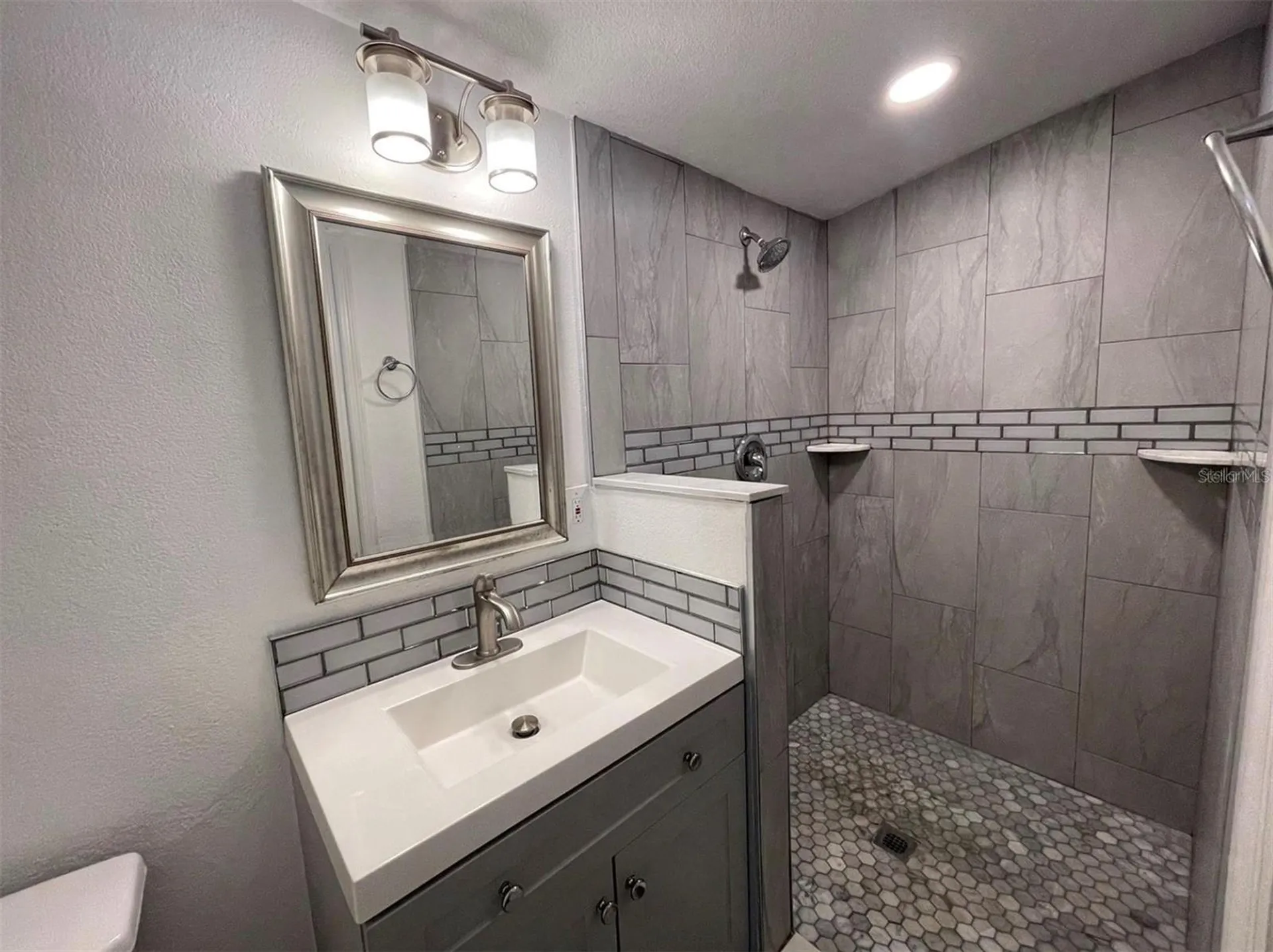 331 E 6th Street Oviedo FL 32766