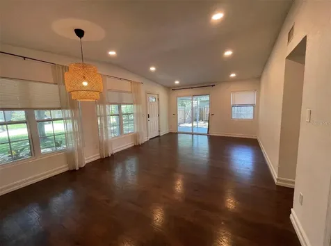 331 E 6th Street Oviedo FL 32766
