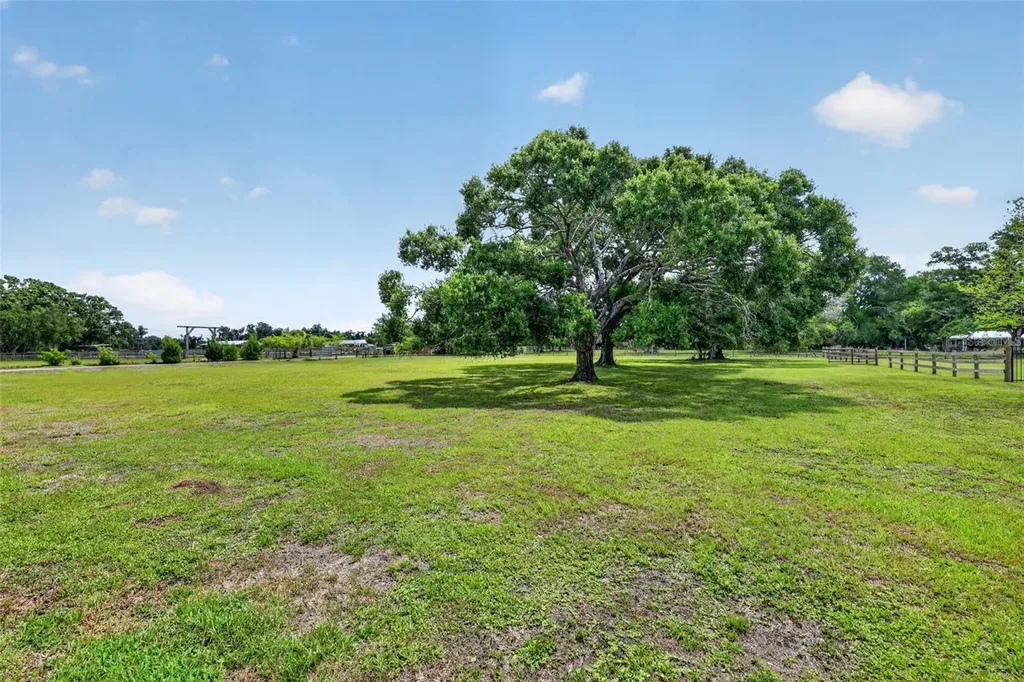 6147 Hupa Road Sarasota FL 34241