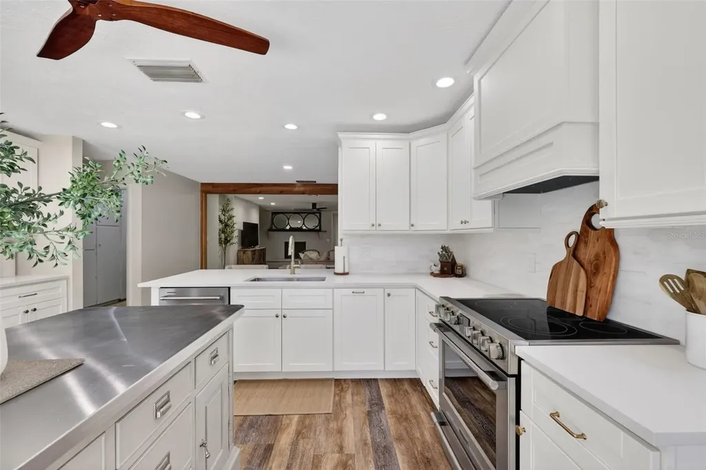 6147 Hupa Road Sarasota FL 34241