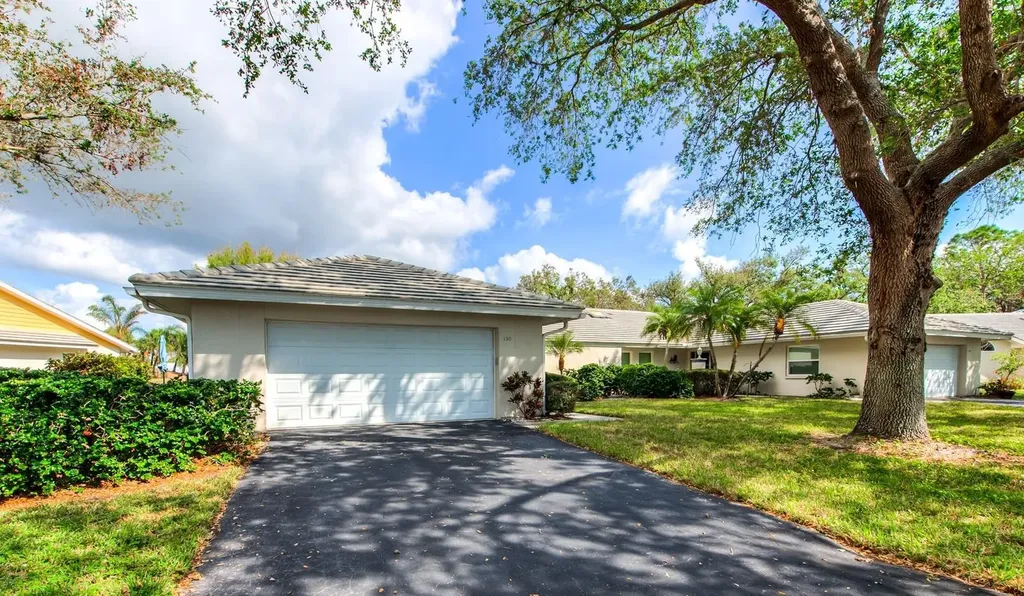 130 Southampton Place Venice FL 34293