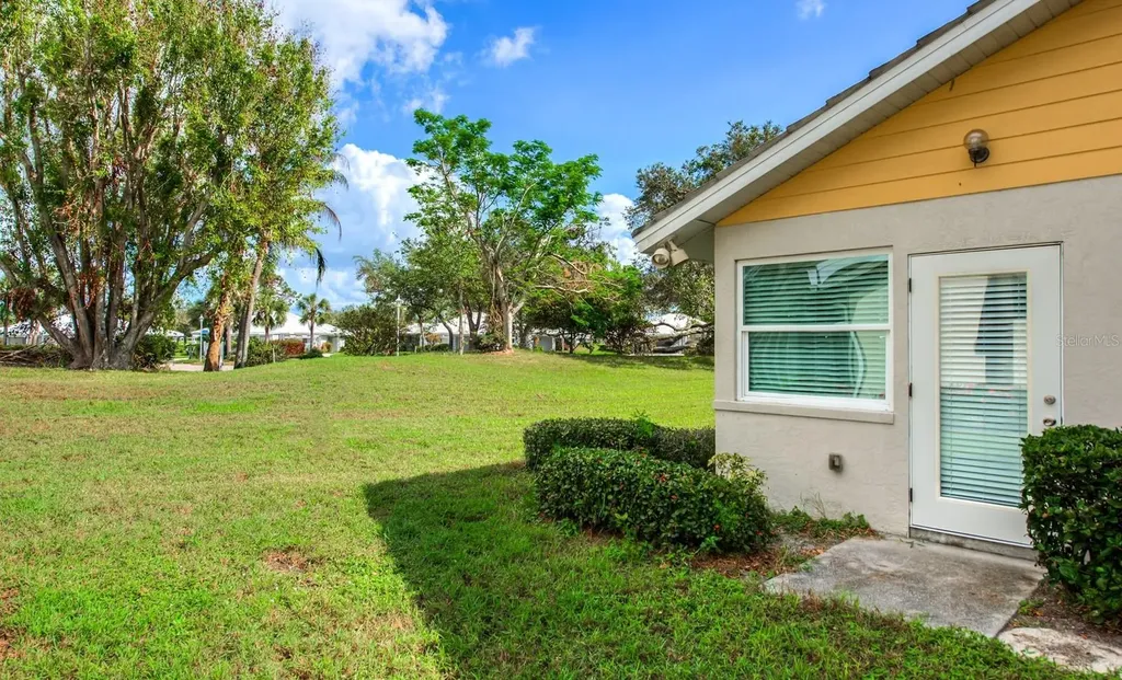 130 Southampton Place Venice FL 34293