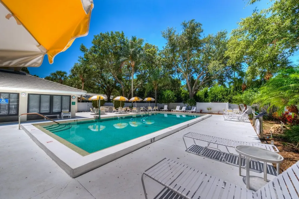 130 Southampton Place Venice FL 34293