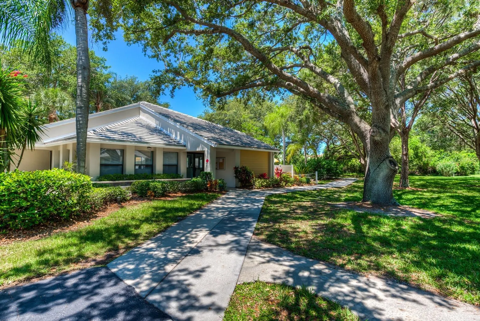 130 Southampton Place Venice FL 34293