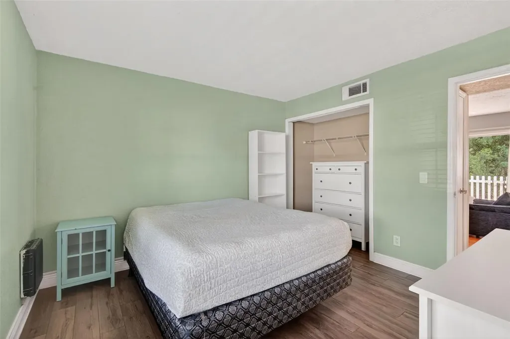 2521 Cedar Cypress Court Tampa FL 33618