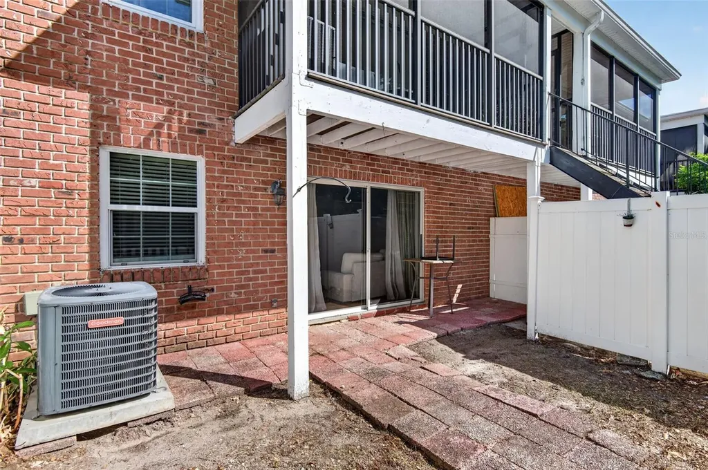 2521 Cedar Cypress Court Tampa FL 33618