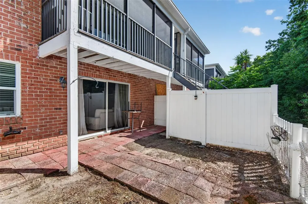 2521 Cedar Cypress Court Tampa FL 33618