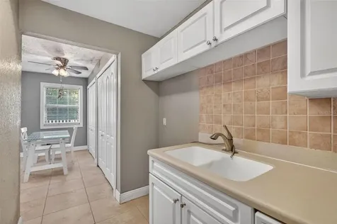2521 Cedar Cypress Court Tampa FL 33618