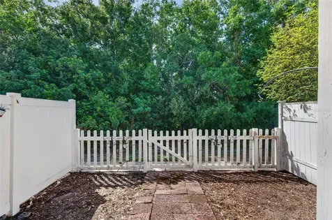 2521 Cedar Cypress Court Tampa FL 33618