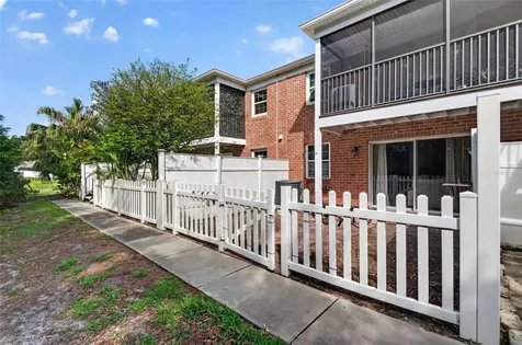 2521 Cedar Cypress Court Tampa FL 33618