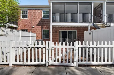 2521 Cedar Cypress Court Tampa FL 33618