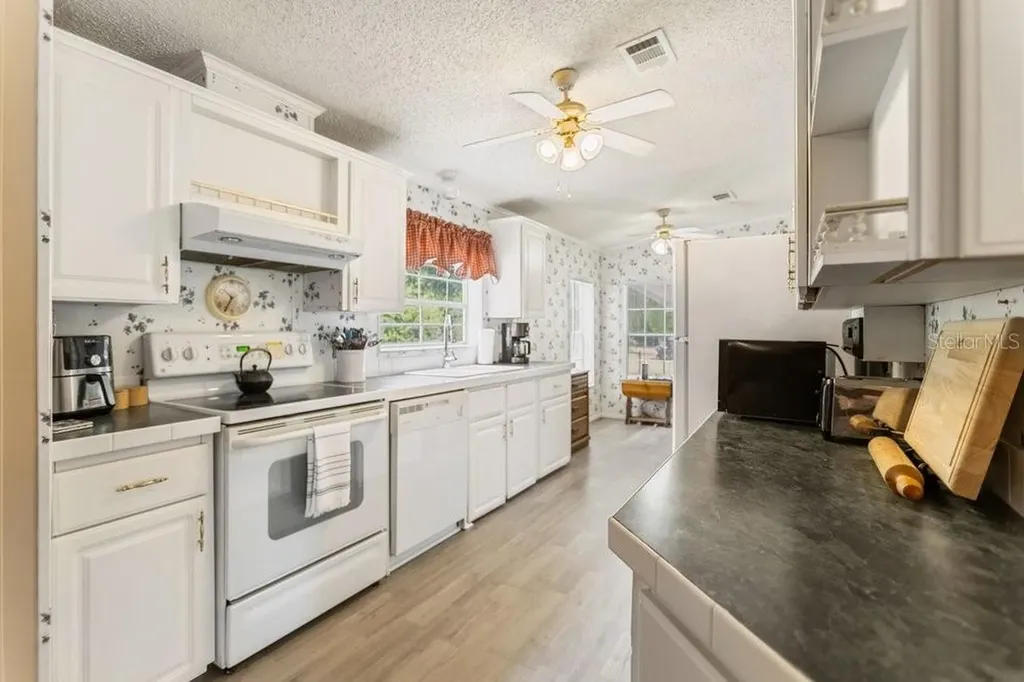 4157 Lavon Reynolds Lane Lakeland FL 33810