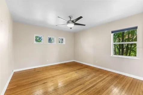 135 Aranda Street NE St Petersburg FL 33704