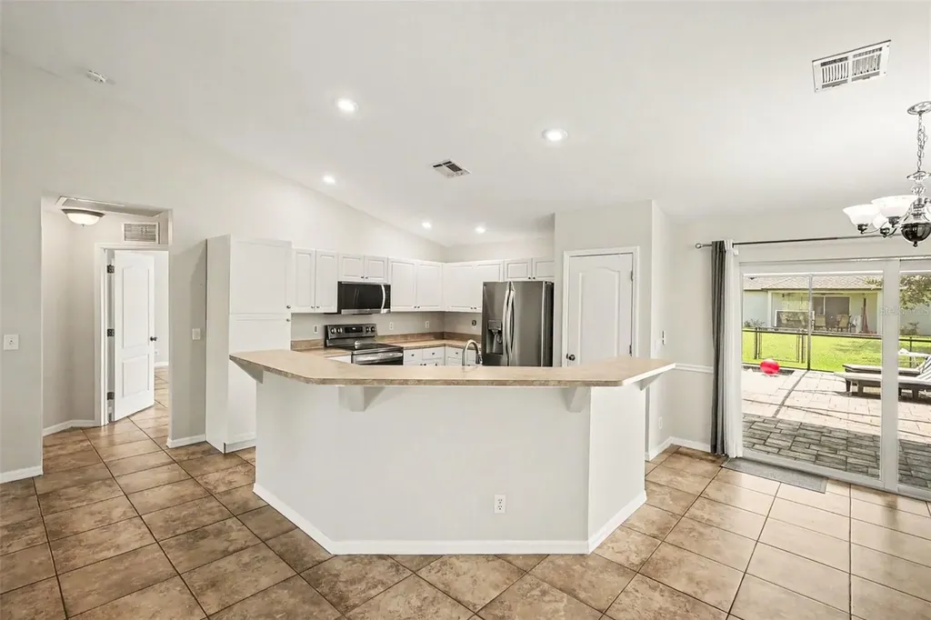 203 NW 6th Place Cape Coral FL 33993