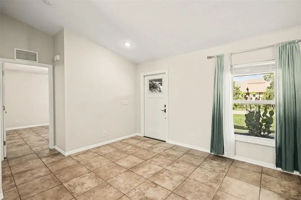 203 NW 6th Place Cape Coral FL 33993