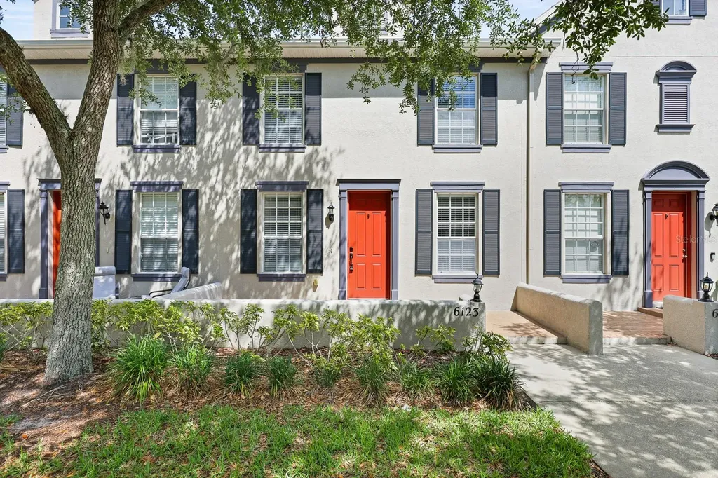 6123 Fishhawk Crossing Boulevard Lithia FL 33547