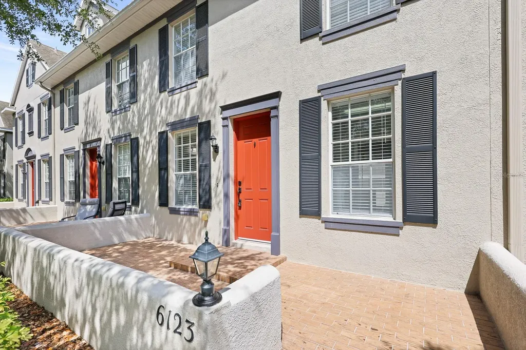 6123 Fishhawk Crossing Boulevard Lithia FL 33547