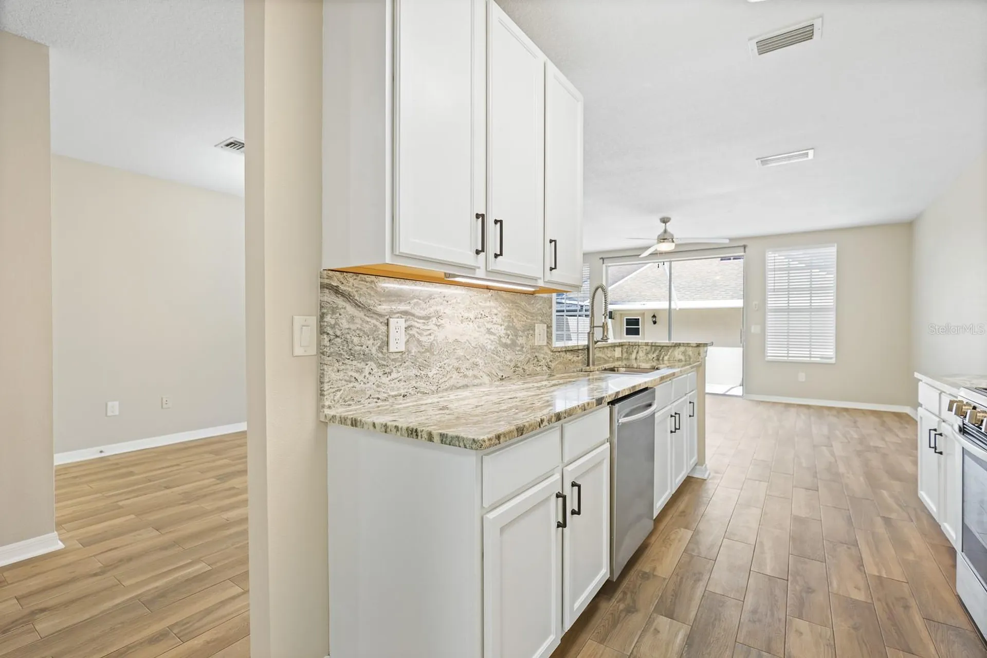 6123 Fishhawk Crossing Boulevard Lithia FL 33547