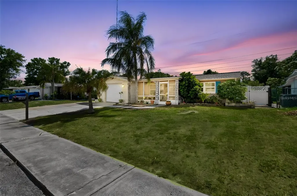 1853 Dartmouth Drive Holiday FL 34691
