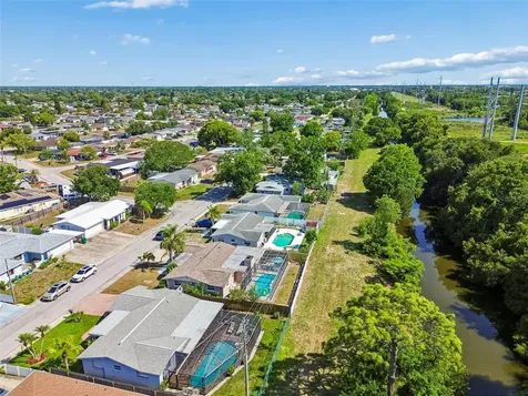 1853 Dartmouth Drive Holiday FL 34691