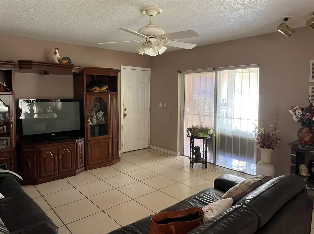 4306 W Idell Street Tampa FL 33614