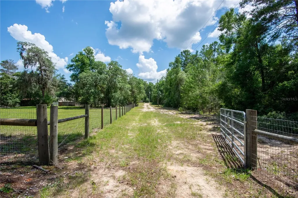 26721 Chippewa Trail Brooksville FL 34601