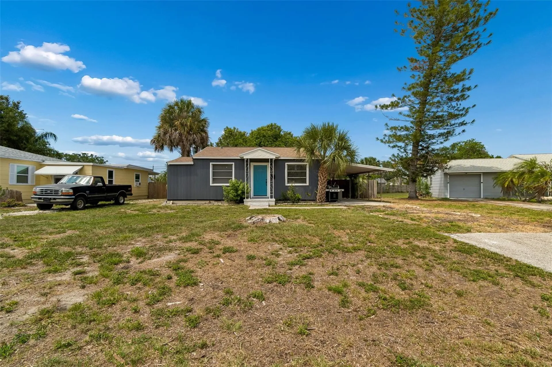 517 Hampton Avenue NE St Petersburg FL 33703