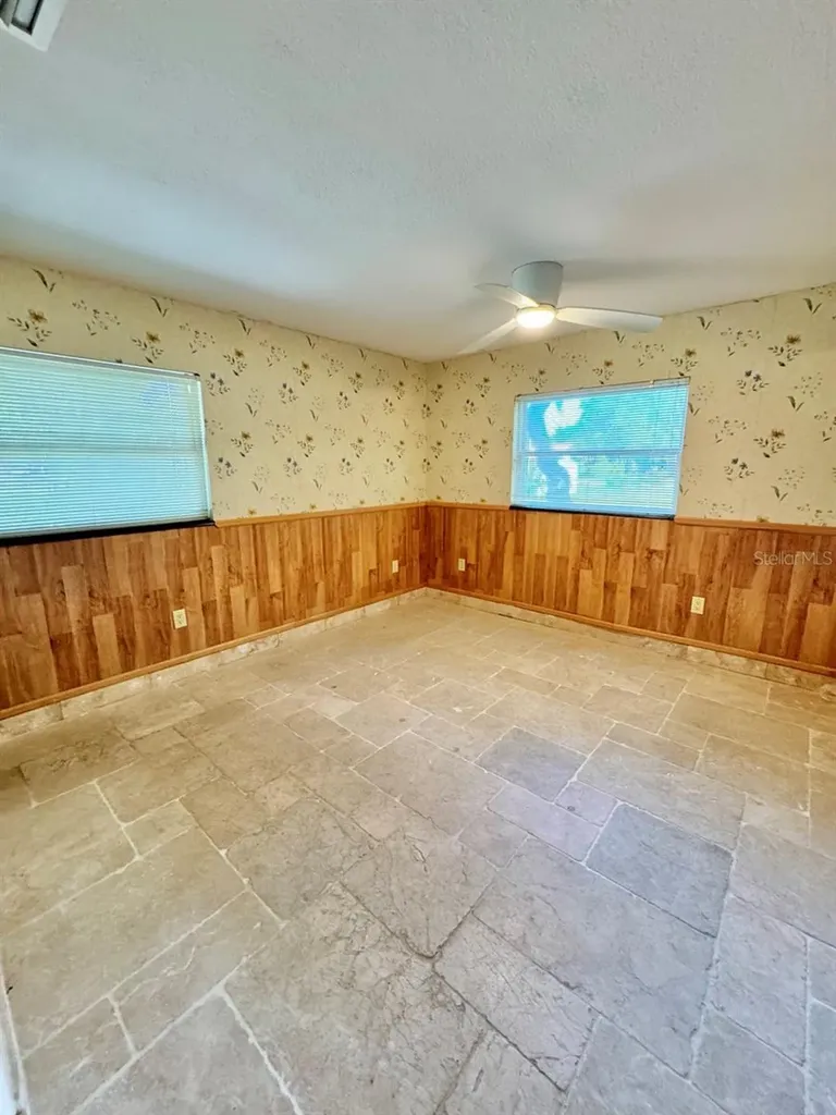 30391 NE 97th Place Salt Springs FL 32134