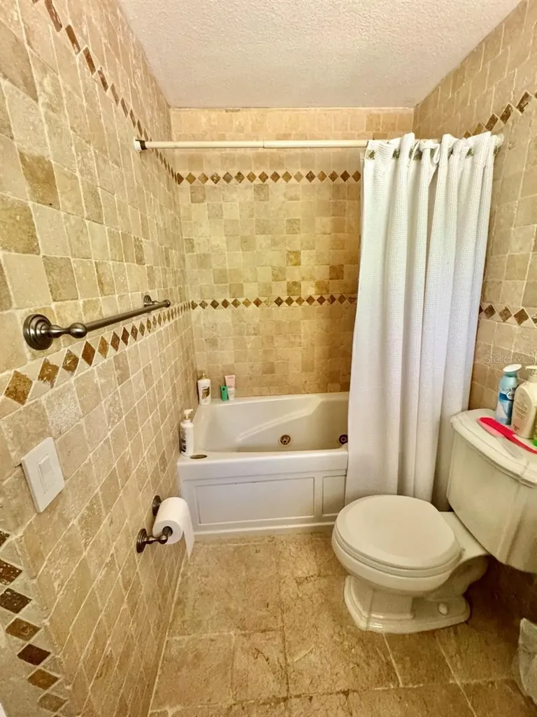30391 NE 97th Place Salt Springs FL 32134