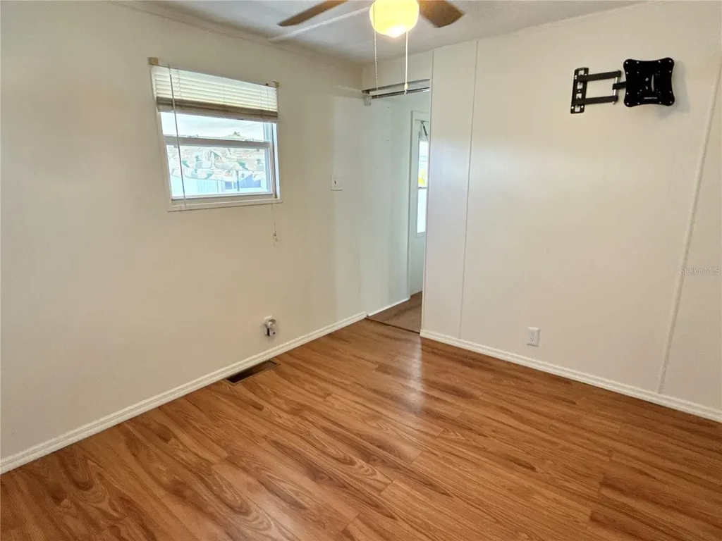 425 Mount Piney Avenue NE St Petersburg FL 33702