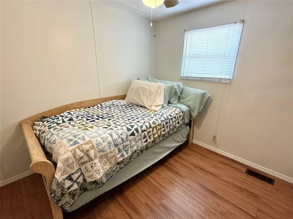 425 Mount Piney Avenue NE St Petersburg FL 33702