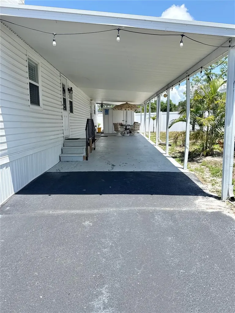 425 Mount Piney Avenue NE St Petersburg FL 33702