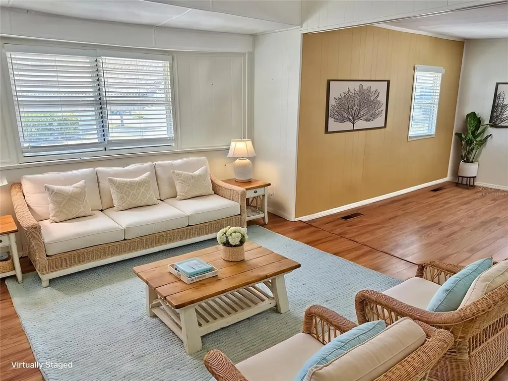 425 Mount Piney Avenue NE St Petersburg FL 33702