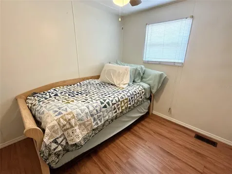 425 Mount Piney Avenue NE St Petersburg FL 33702